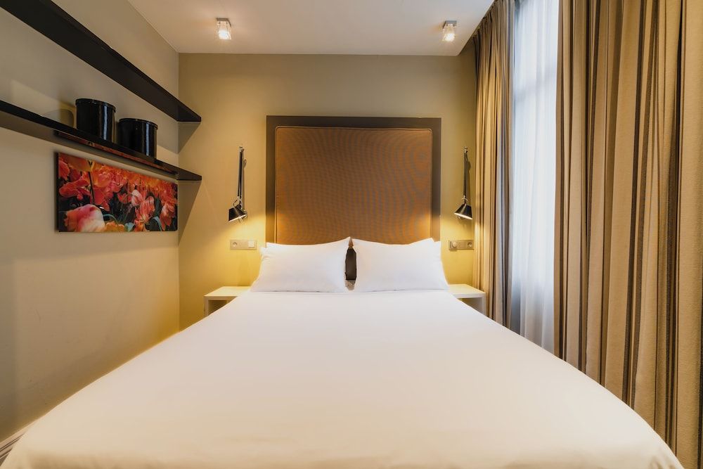 undefined Hotel Roemer 4