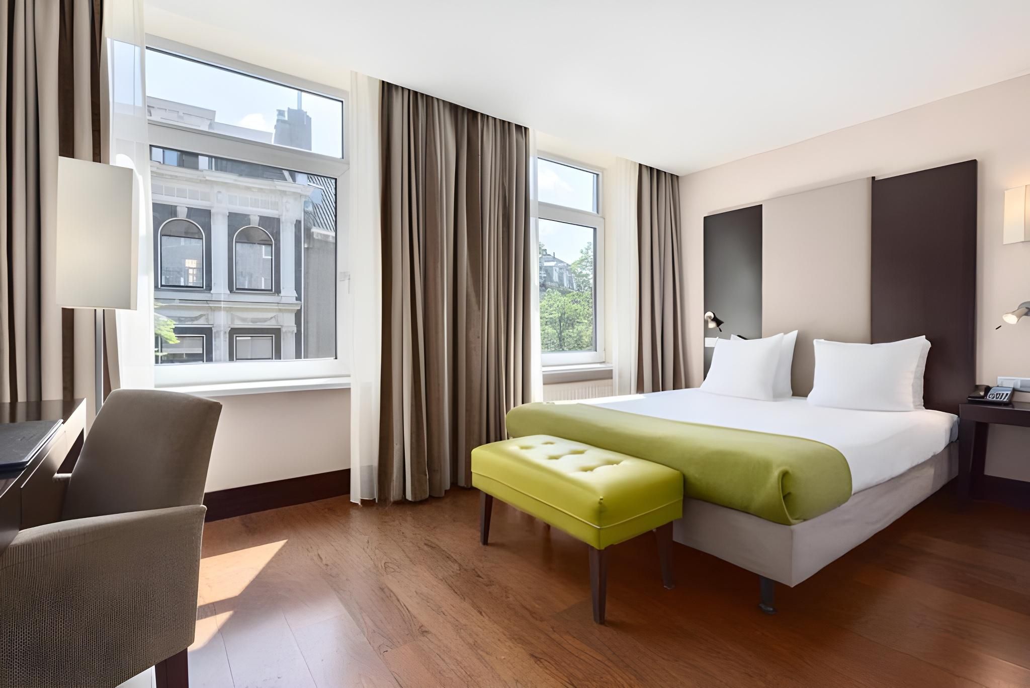 NH Amsterdam Leidseplein Standard Room 3