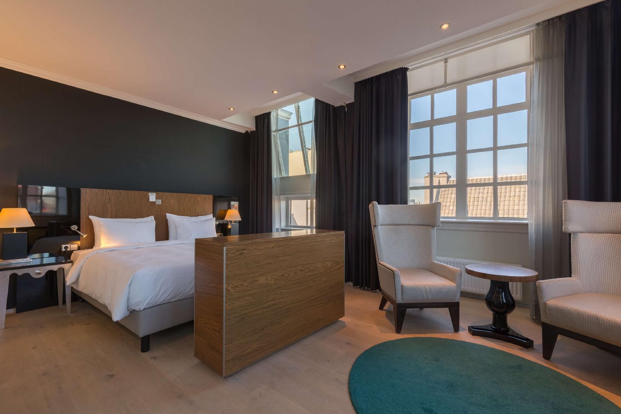 New Amsterdam Suite - Canal View