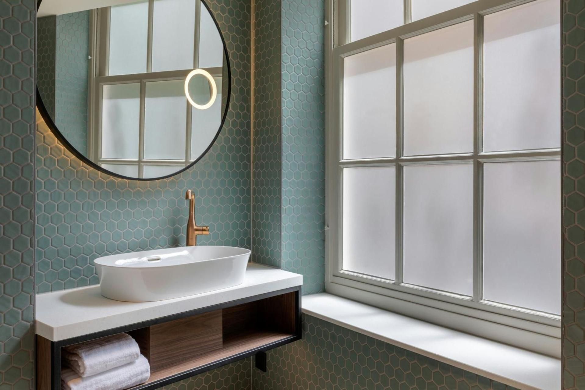 undefined Renaissance Amsterdam Hotel 9