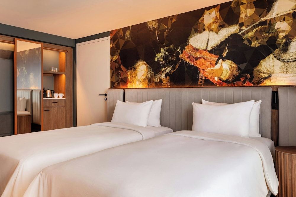 Renaissance Amsterdam Hotel Standard Room, 2 Twin Beds 2