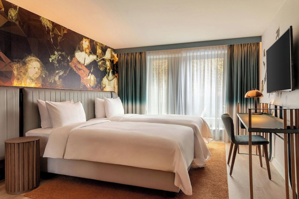 Renaissance Amsterdam Hotel Standard Room, 2 Twin Beds 4