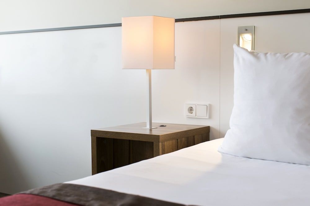 Holiday Inn Eindhoven Centre by IHG Standard Room, 2 Twin Beds