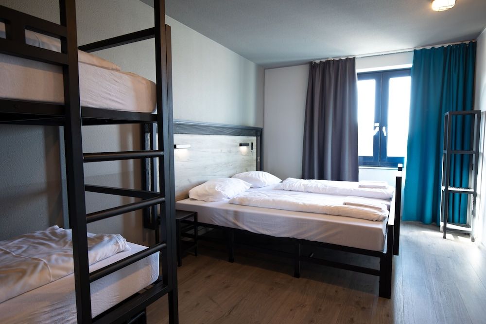 undefined a&o Rotterdam City 3