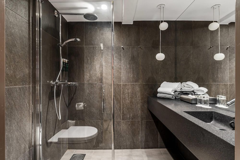 Clarion Hotel Admiral Standard Room, 1 Double Bed, Non Smoking 7