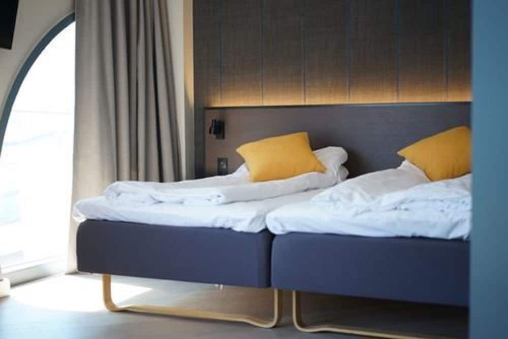 Comfort Hotel Bergen Standard Room, 2 Twin Beds, Non Smoking 5