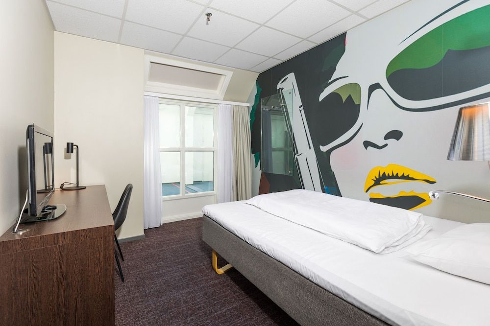 Single Room (Compact)