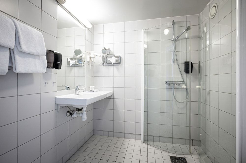 undefined Anker Hotel 6