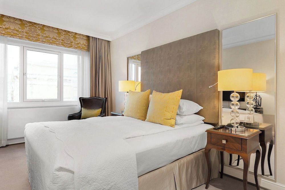 Hotel Continental Petit Double Room