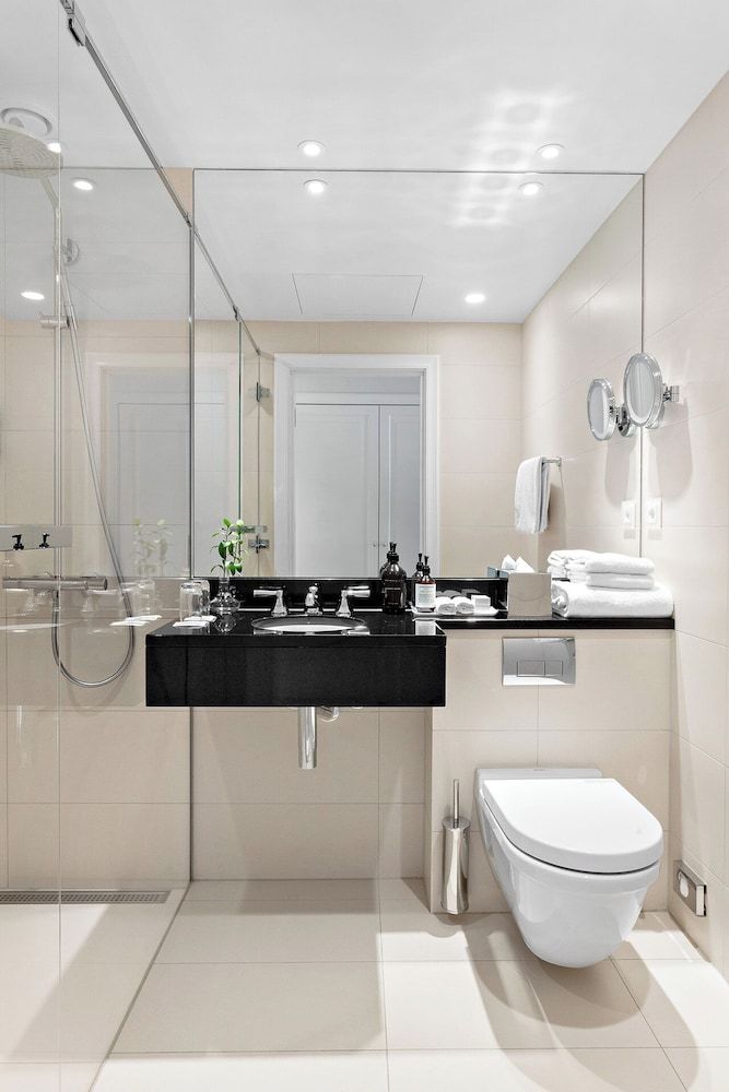 Hotel Continental Petit Double Room 3