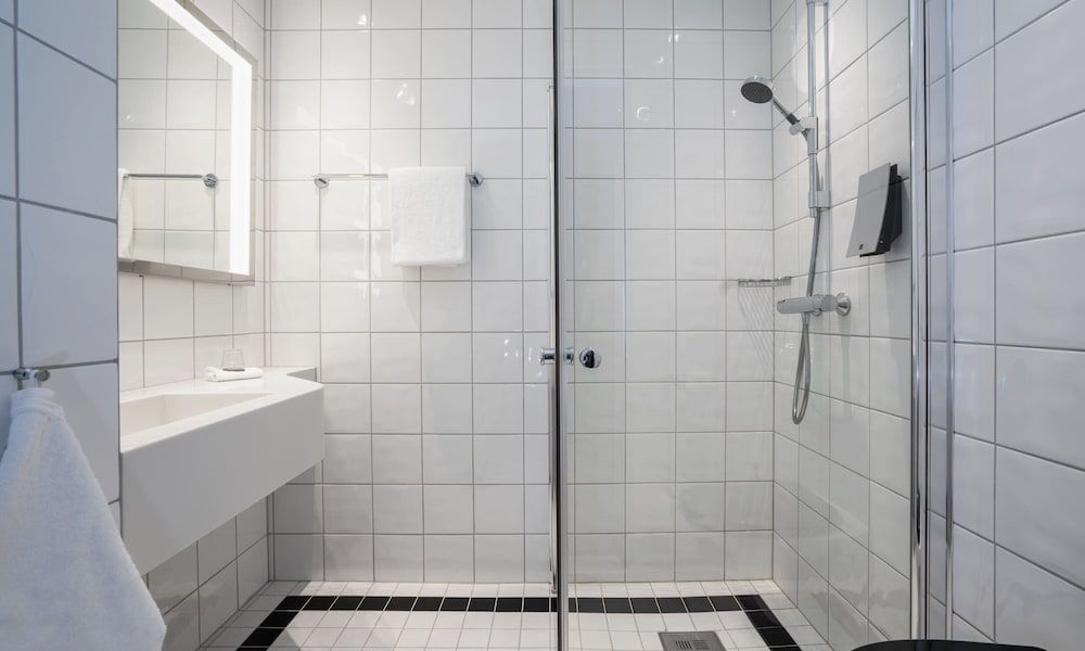 undefined Thon Hotel Opera 9