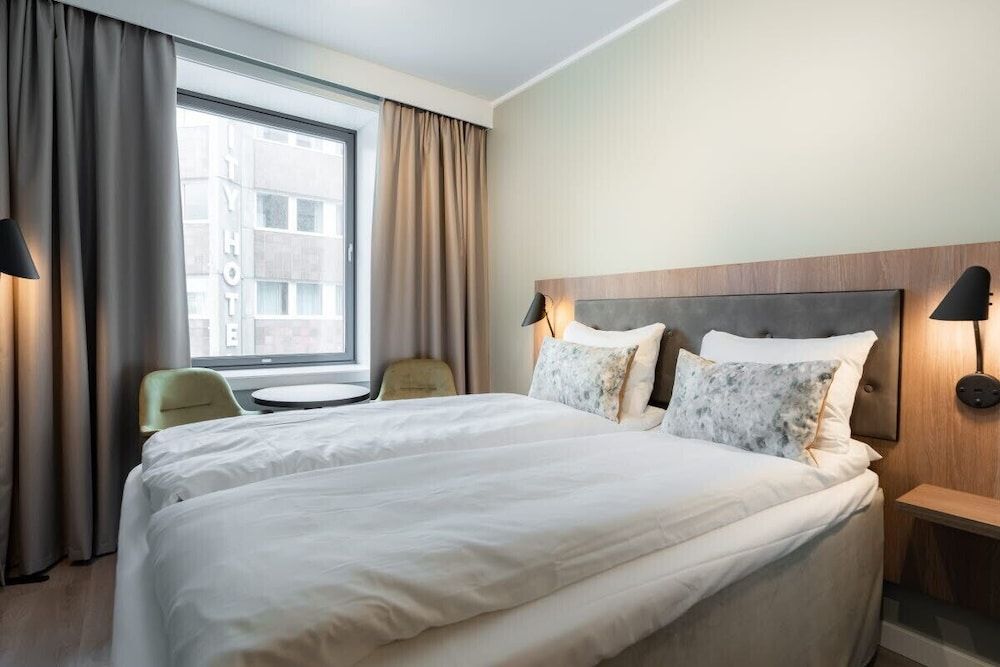 Standard Room, 1 Queen Bed