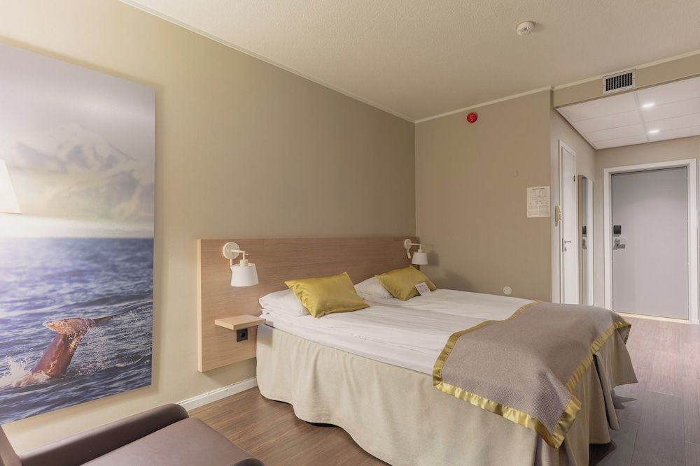 Standard Room, 1 Queen Bed