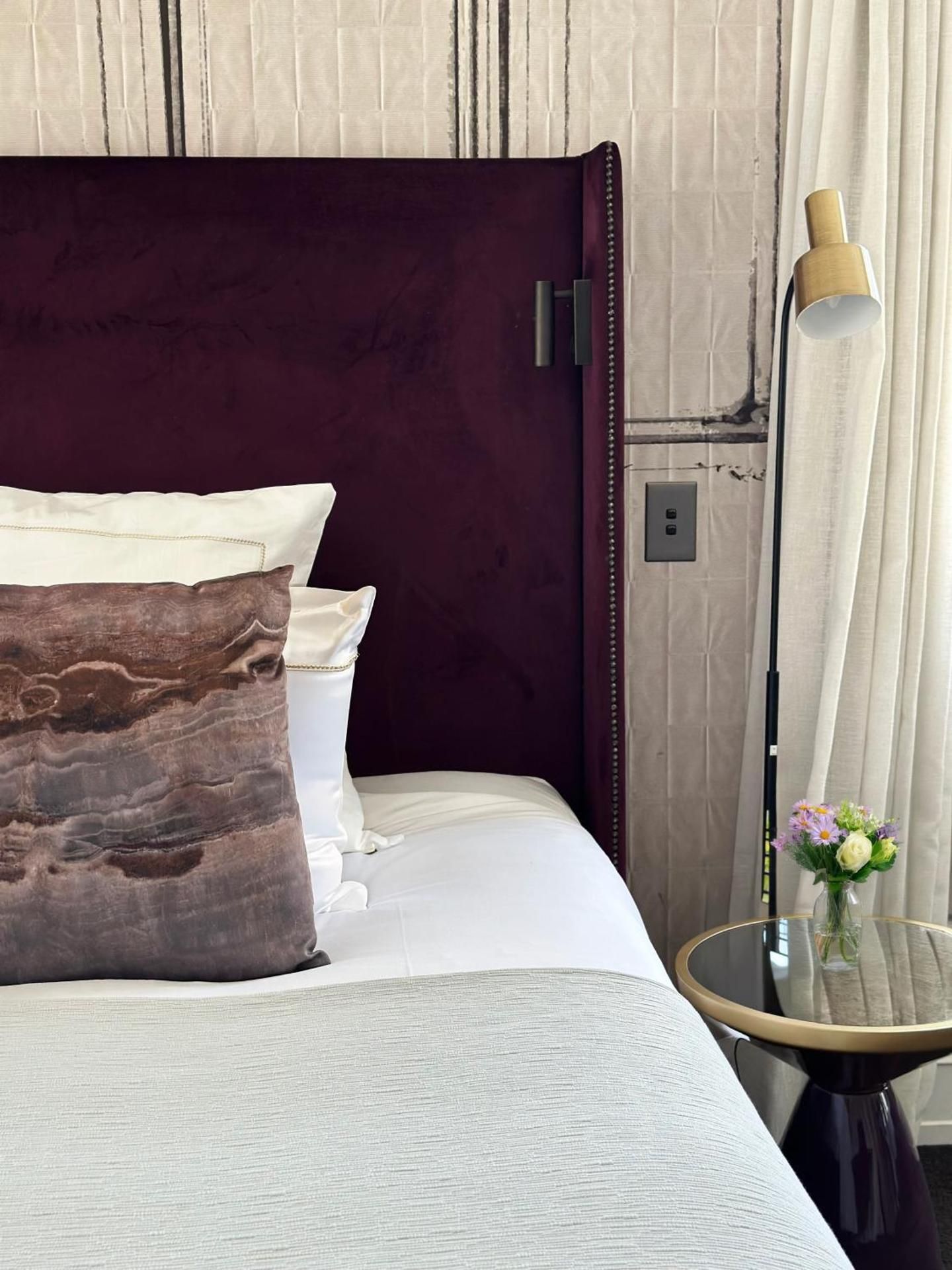 Classic Room, 1 King Bed