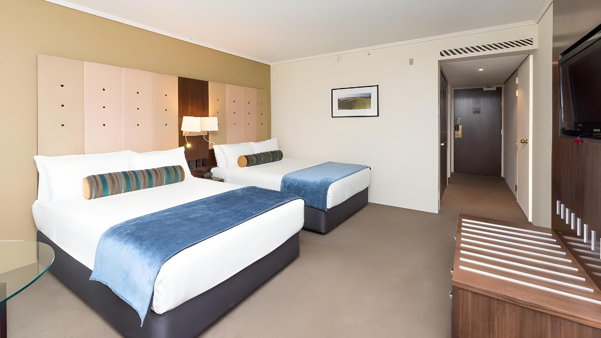 Club 2 Double Beds