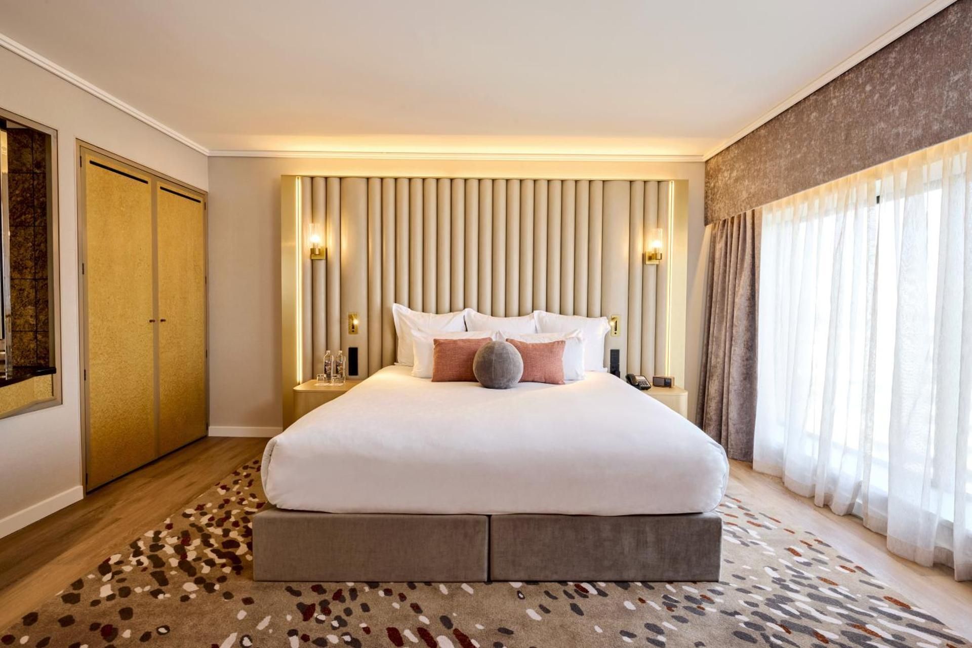 M Suite with Club Access