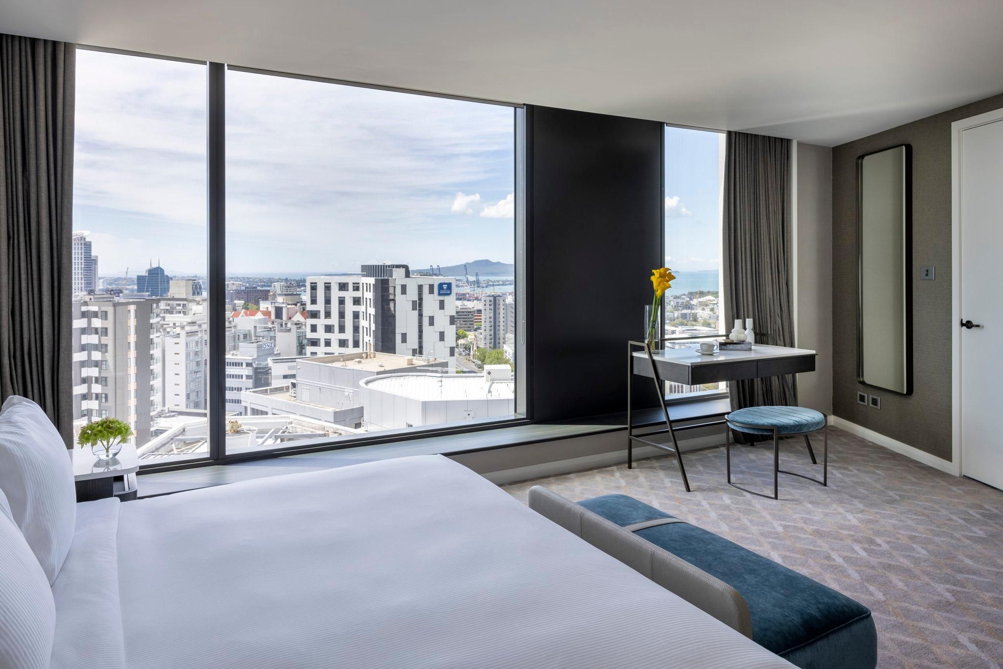Club Executive Suite - Pinnacle Tower
