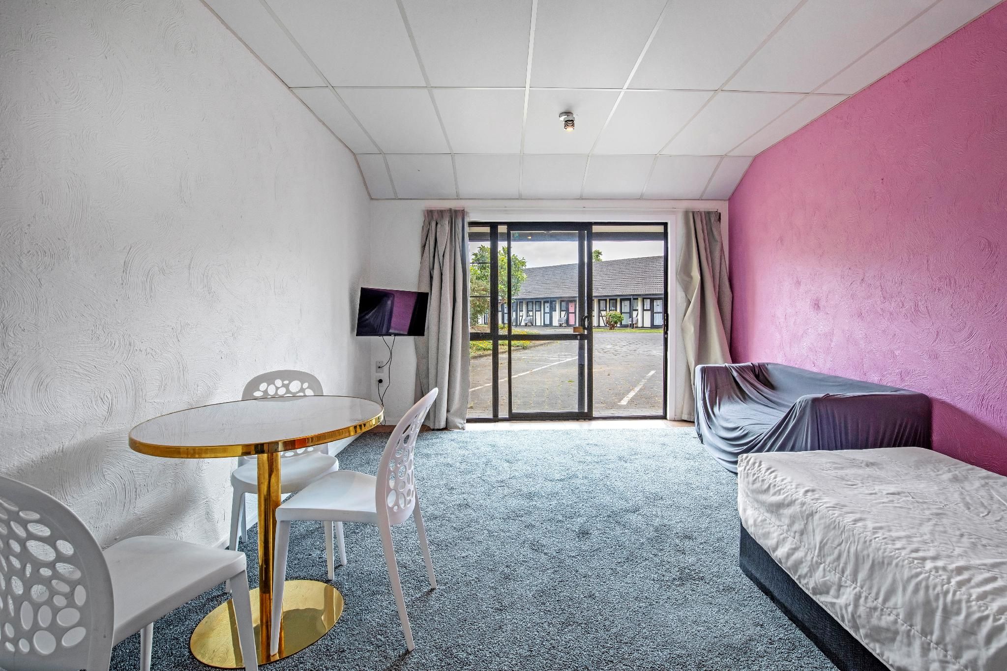 One Bedroom Deluxe
