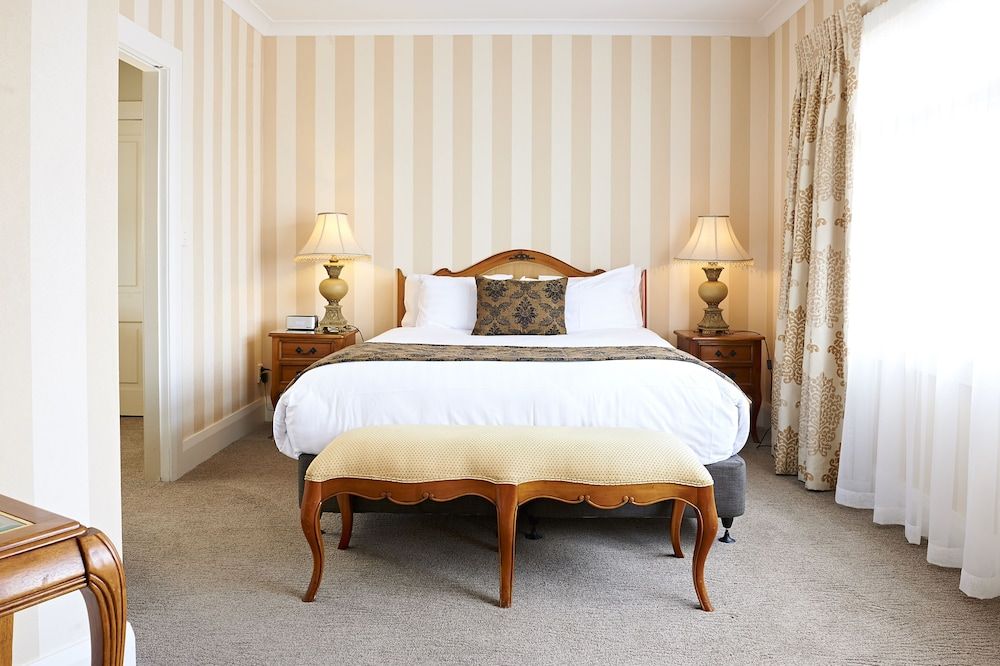 undefined Prince's Gate Hotel 2