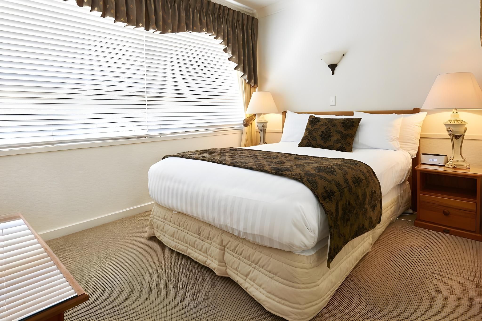 undefined Prince's Gate Hotel 8