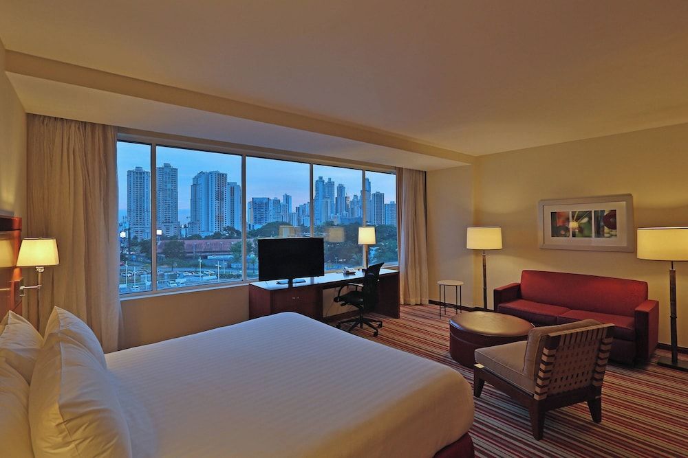 Executive Room, 1 King Bed with Sofa bed, City View