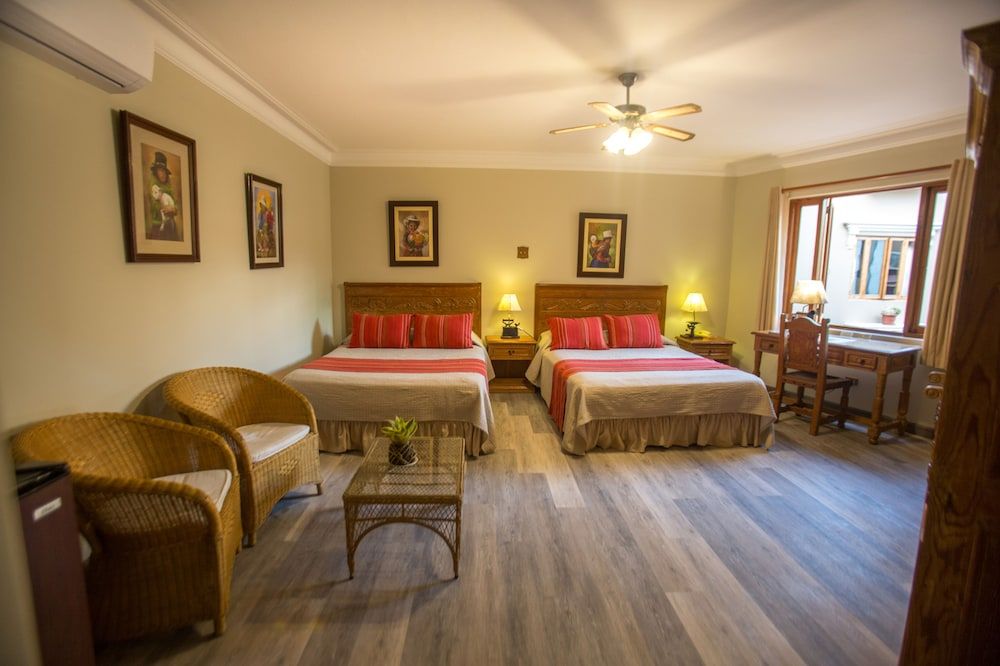Antigua Miraflores Hotel Triple Senorial Room 2