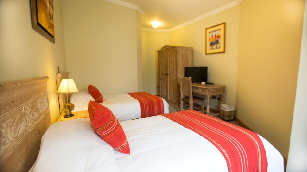 Antigua Miraflores Hotel Double Traditional Room 4