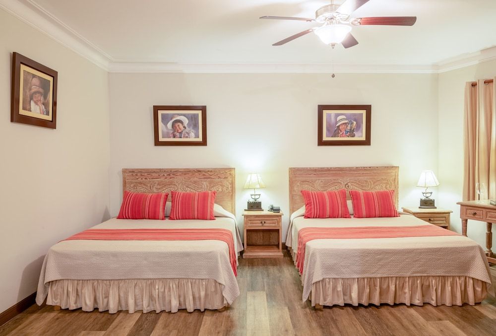 Antigua Miraflores Hotel Triple Senorial Room 7