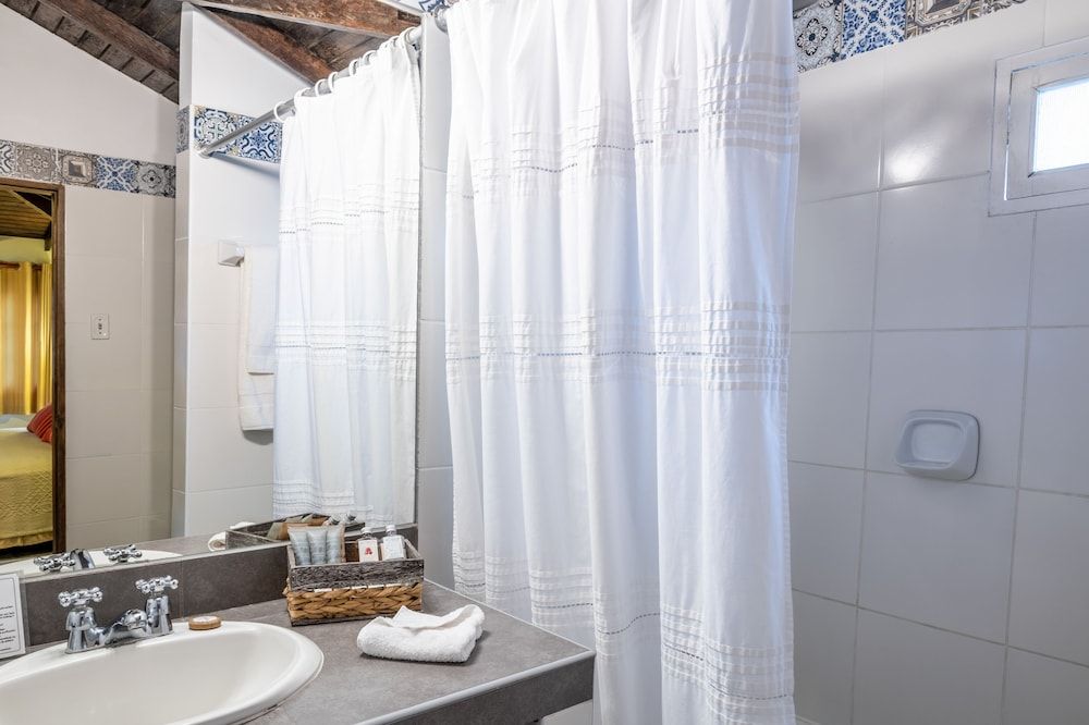 Antigua Miraflores Hotel Triple Senorial Room 13