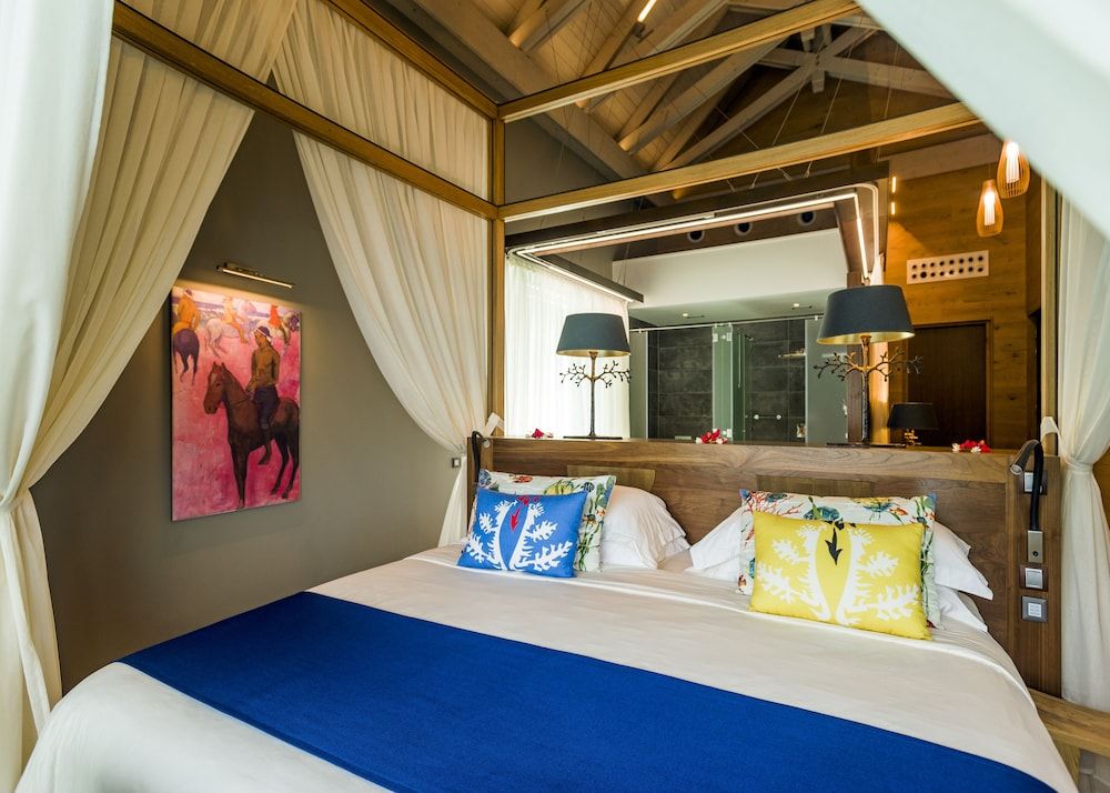 Villa, 1 Bedroom, Overwater (Otemanu Mountain View)