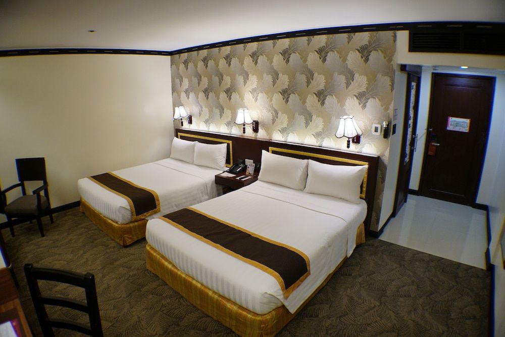 undefined Bayview Park Hotel Manila 5