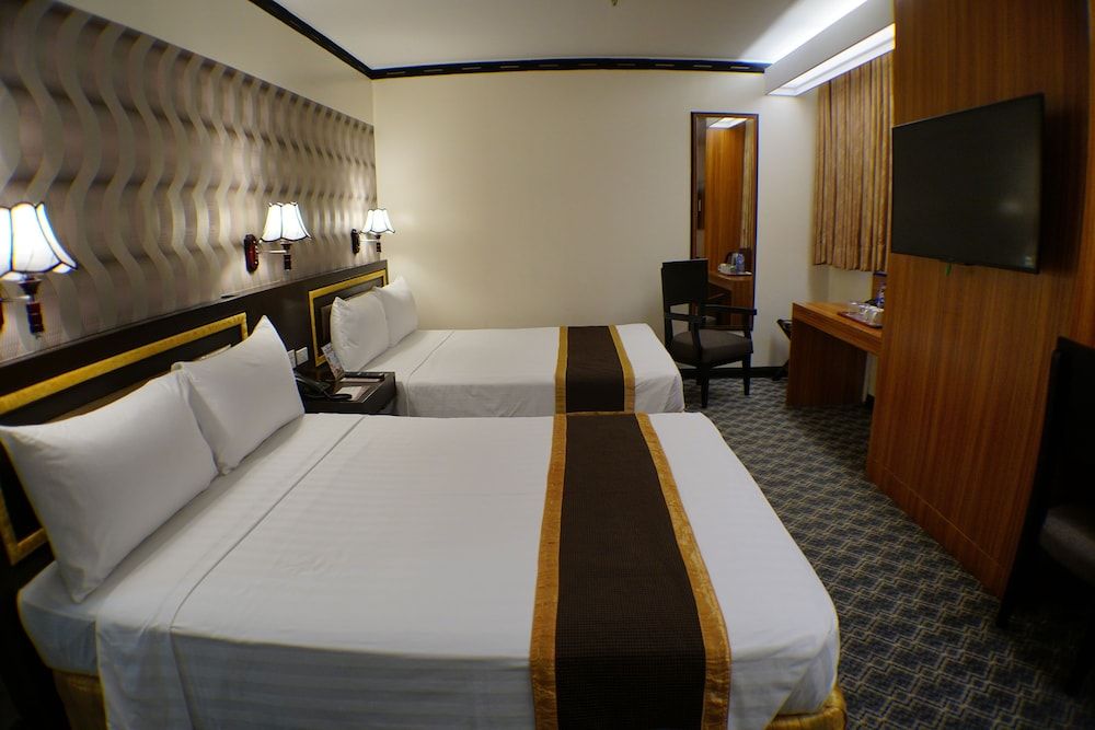 undefined Bayview Park Hotel Manila 8