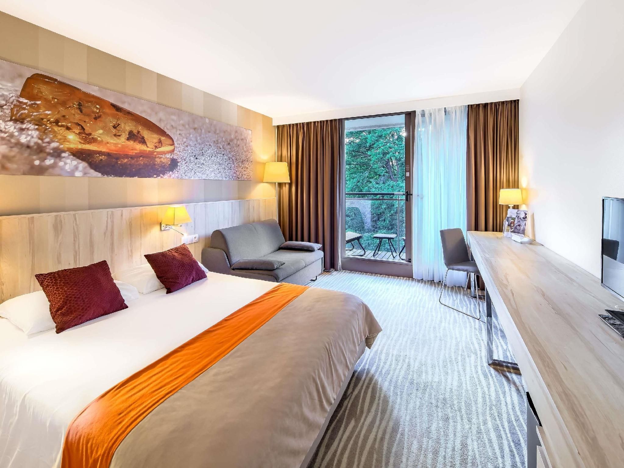 Mercure Gdansk Posejdon Comfortable Classic Room with 1 double bed.