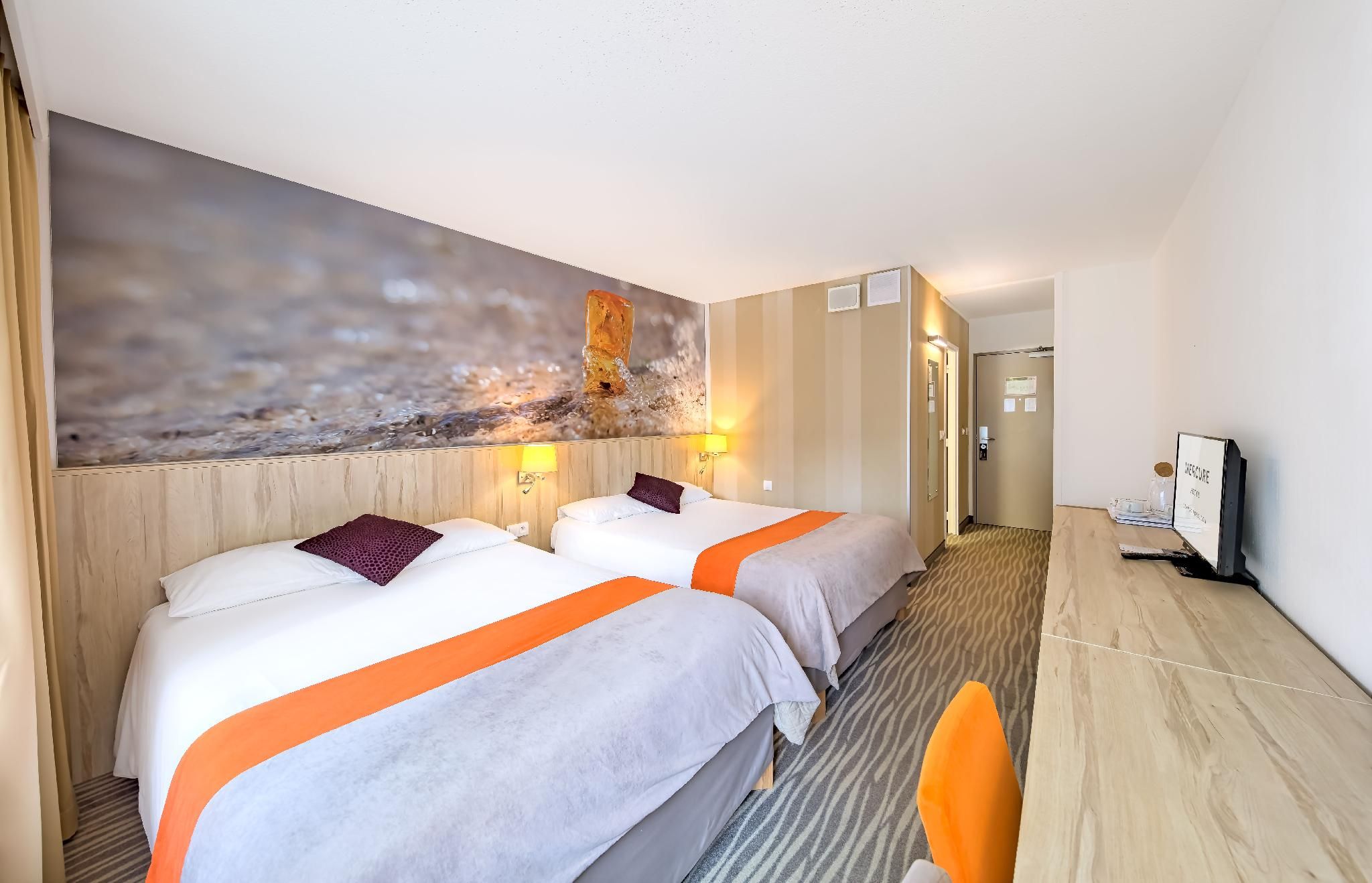 Standard Room with 2 single beds