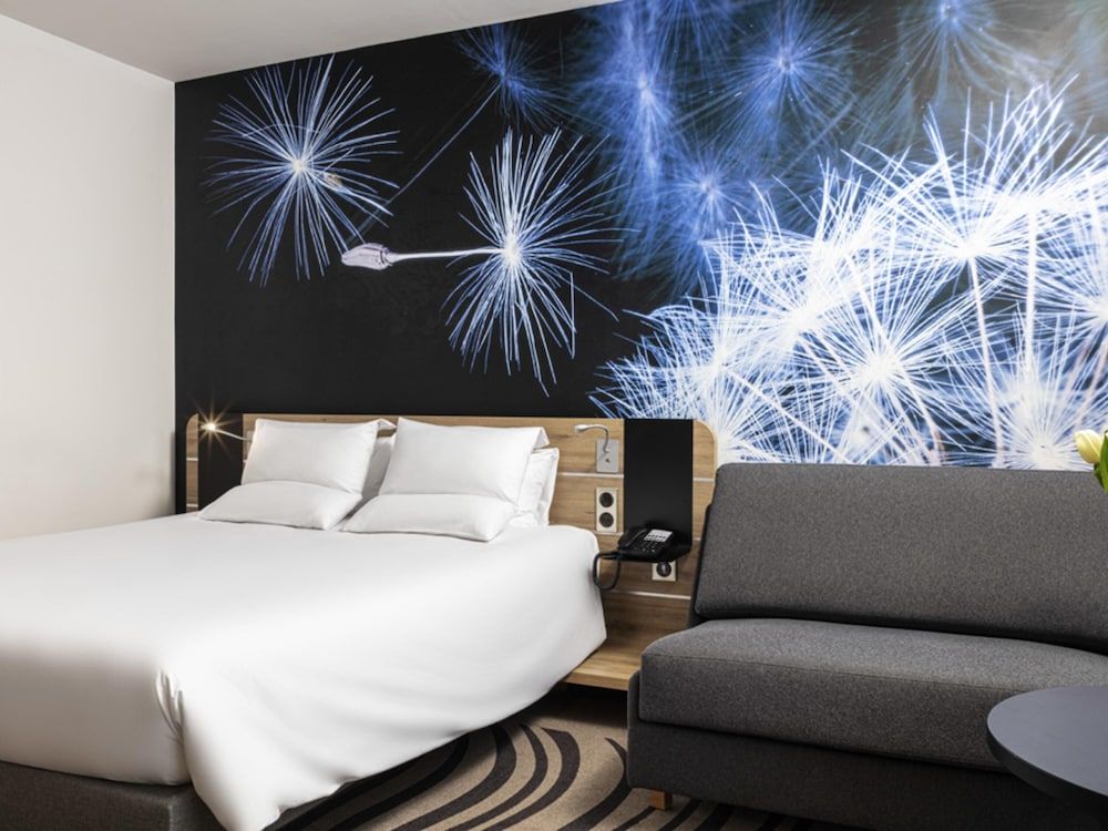 Superior Room, 1 Queen Bed with Sofa bed