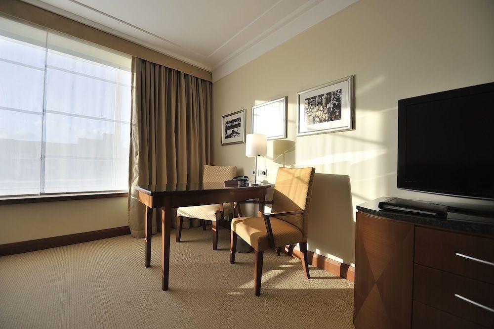 Regent Warsaw Hotel Deluxe Twin Room 5