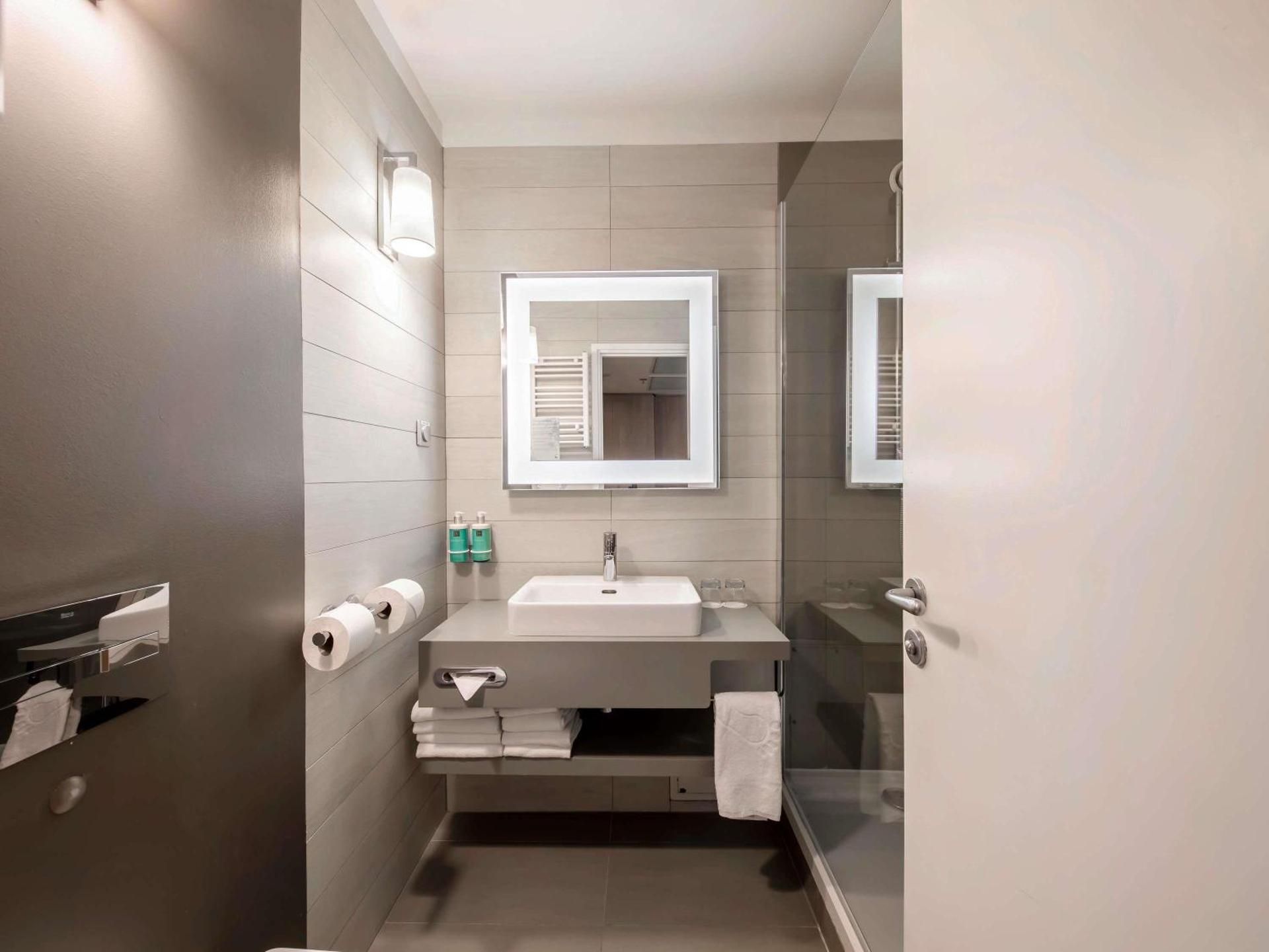 undefined Novotel Warszawa Centrum Hotel 7