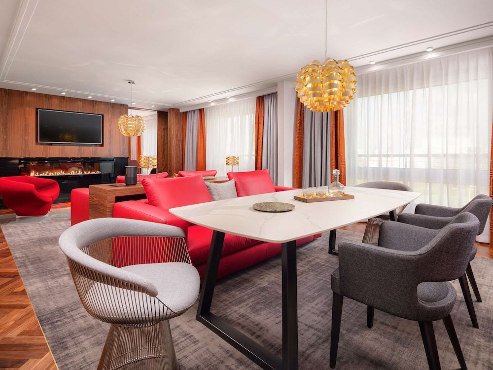 Suite, 1 King Bed, Sauna