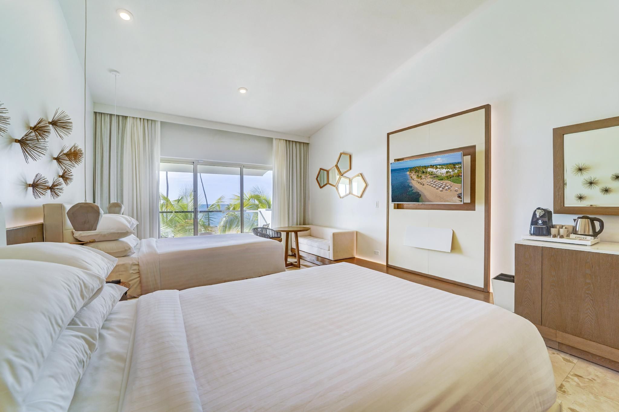 2 Double Beds Ocean Front Deluxe