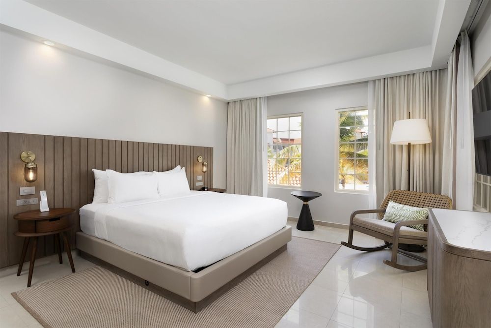 Premier Villa (1 KING BED)