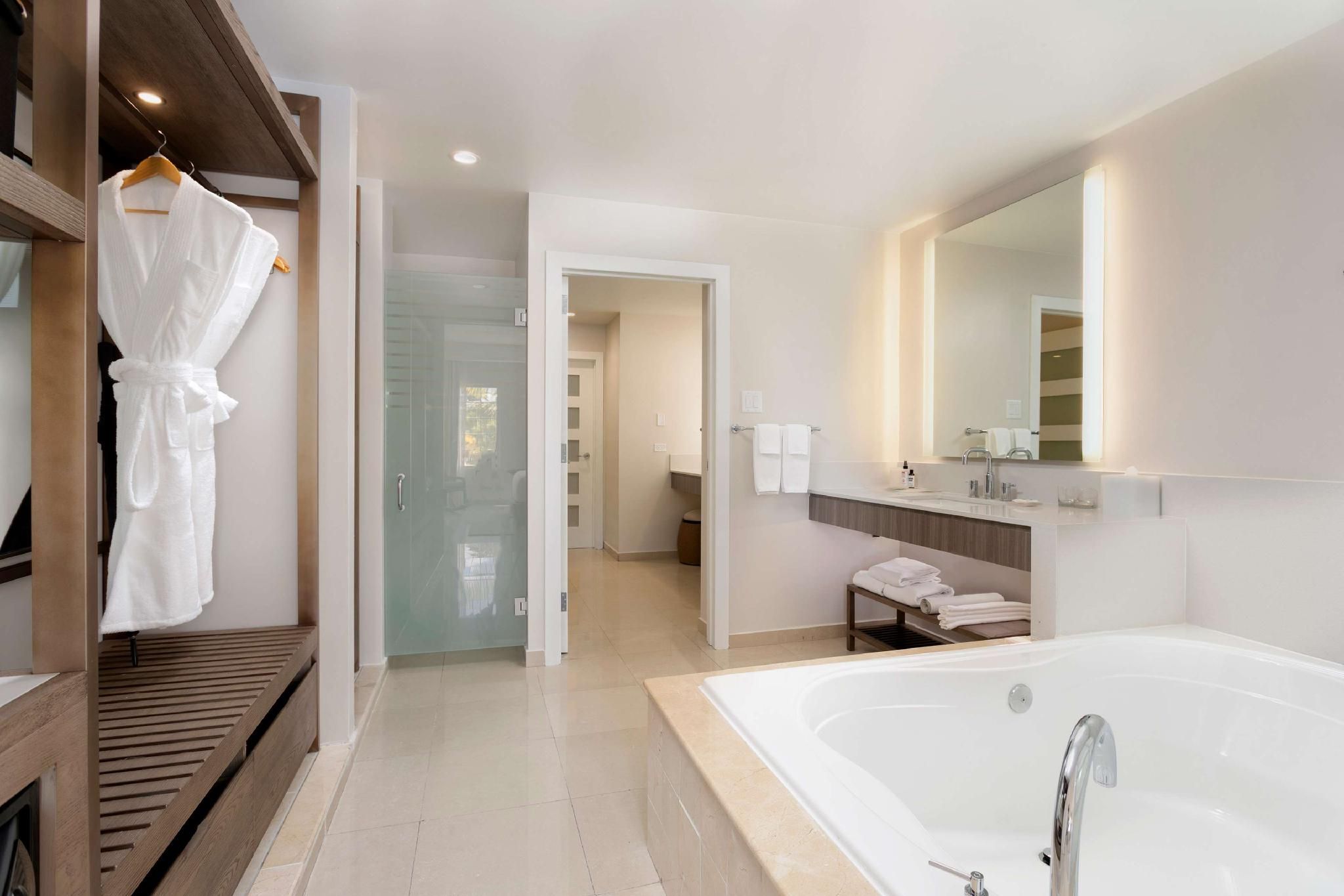 1 King Bed Accessible Premier Villa