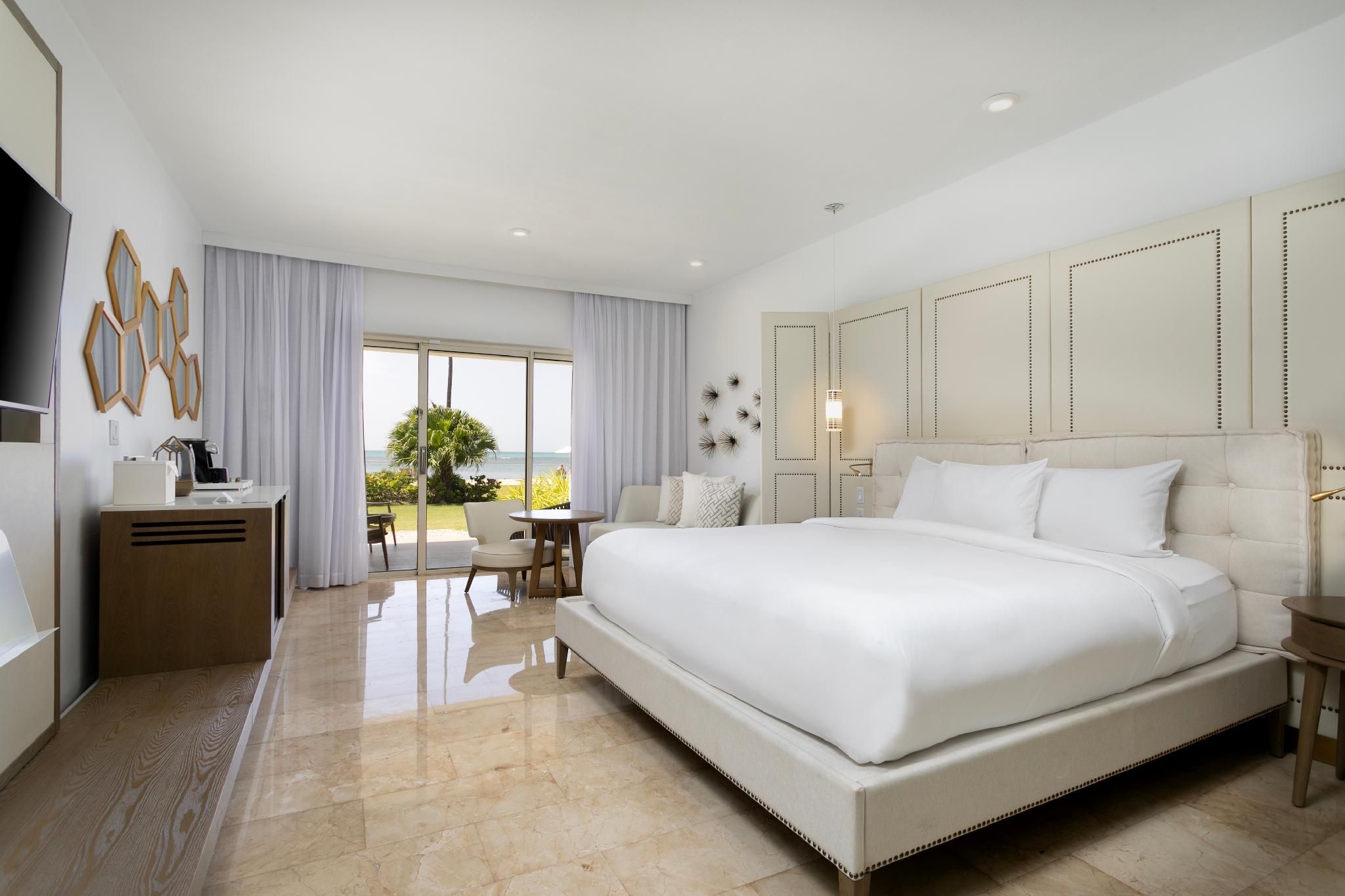 1 King Bed Ocean Front Deluxe