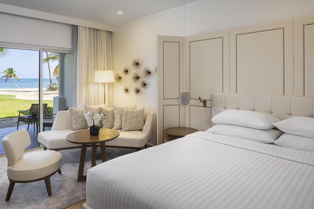 Deluxe Room, 1 King Bed, Ocean View
