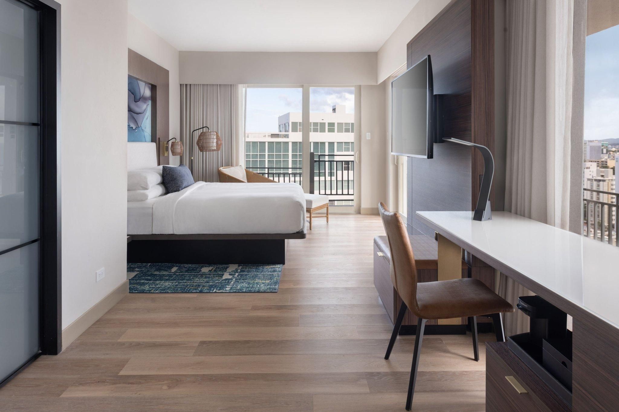 Fully Renovated Large, Guest Room, 1 King, City View, Main Tower