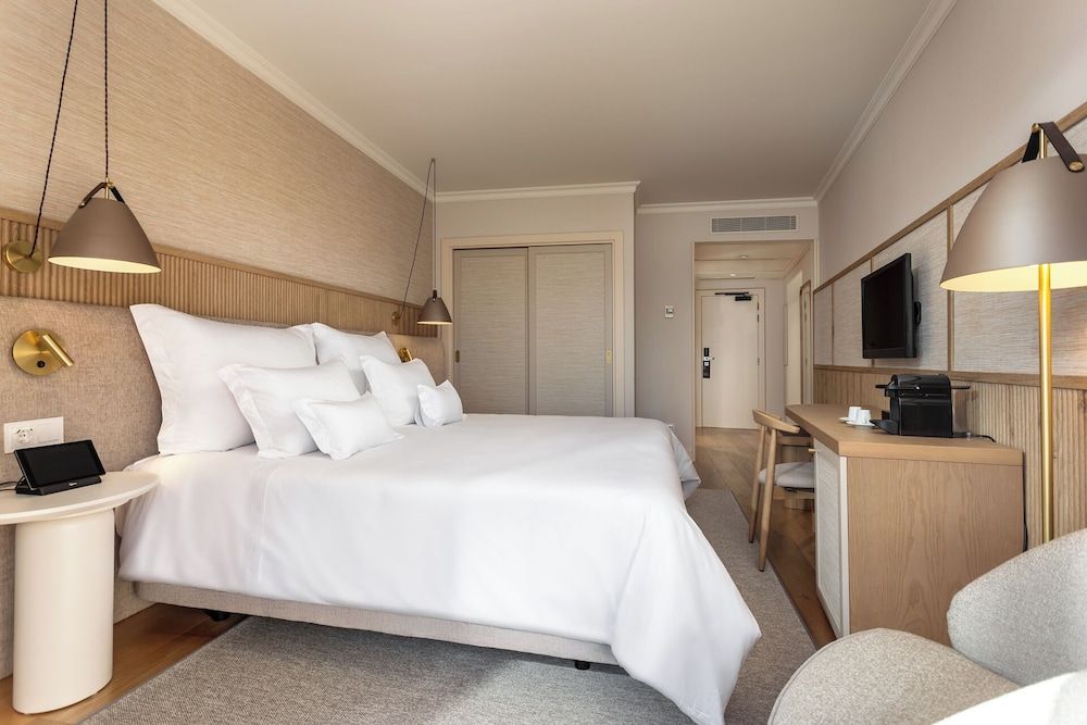 Grande Real Santa Eulalia Resort Classic Double or Twin Room, Resort View 2