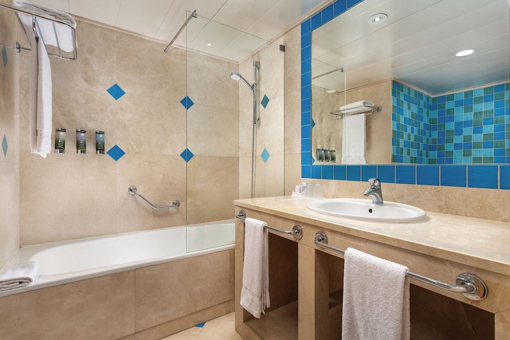 Grande Real Santa Eulalia Resort Classic Double or Twin Room, Resort View 5