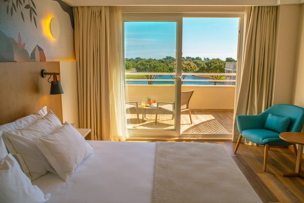 Premier Room, Balcony, Golf View