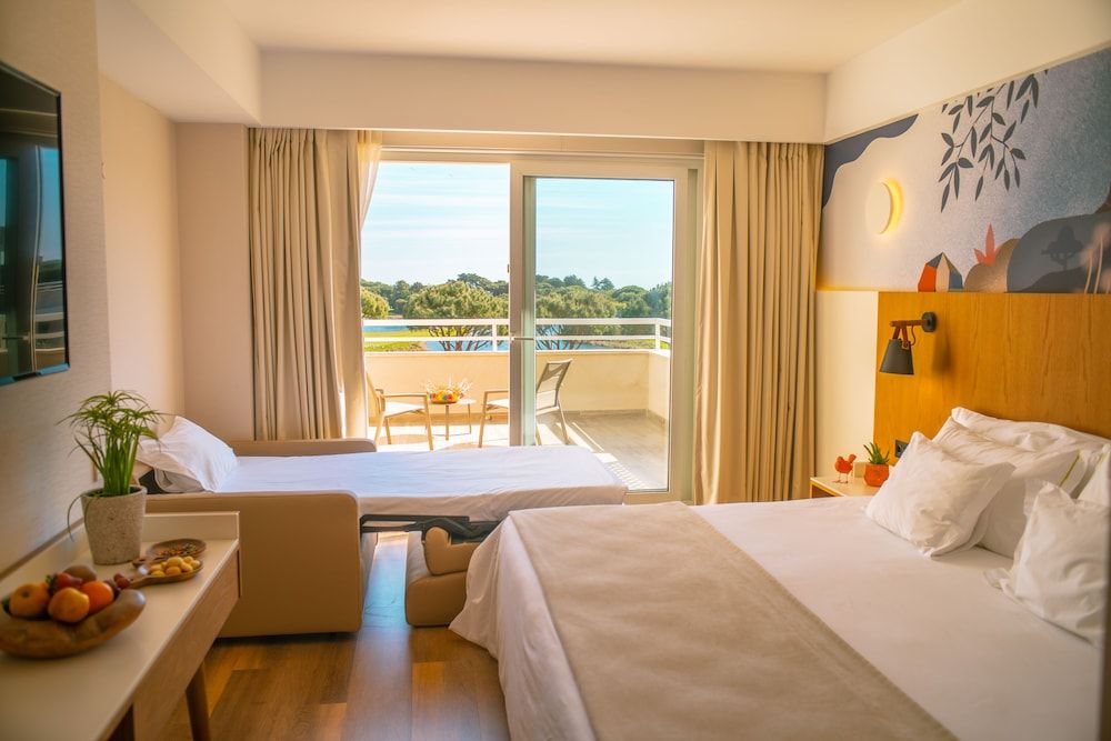 Superior Triple Room, Balcony