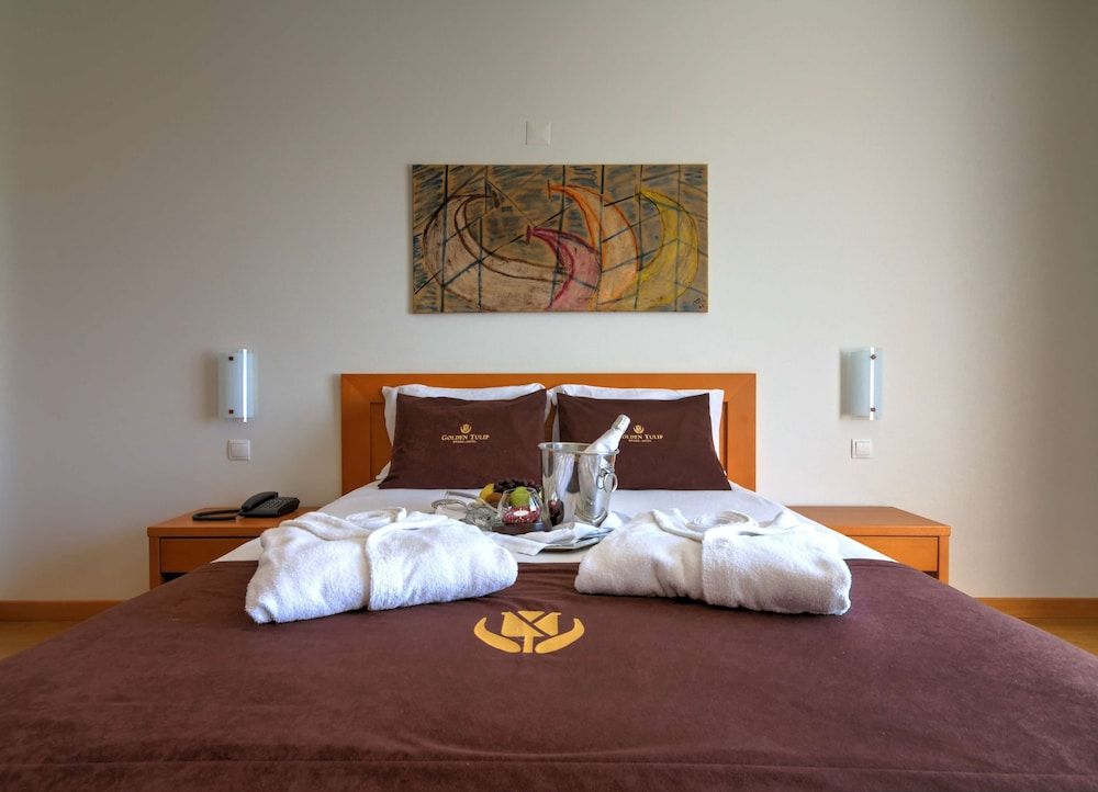 Suite, 1 Queen Bed with Sofa bed