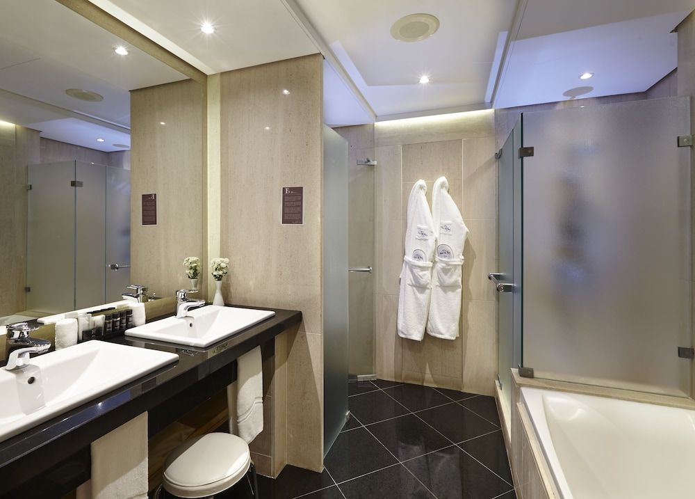 The Cliff Bay Family Room, 1 Bedroom, Ocean View 3